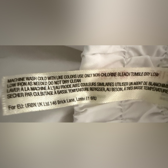 FP Movement White Summer Shorts w/ liner- Large Size, Perfect for Beach Days - Picture 7 of 8